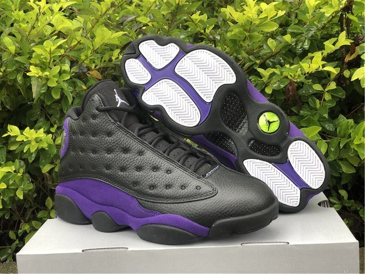 Nike Men's & Women's Luxury Low-Top Trainers — Style 165 interior view