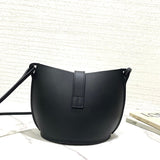 Ziva's Charm handbag – close-up view (14cm*17cm*11.5cm)
