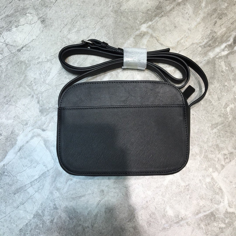 Structured Premium PU Leather Handbag - Premium Craftsmanship Detailing | Women's Luxury Handbag #809 - close-up detail shot (image 3) of designer-inspired handbag