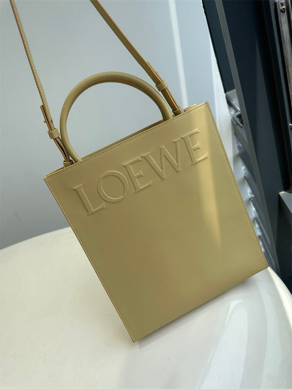 Ziva's Charm handbag – interior view (36cm*28cm*7.5cm)
