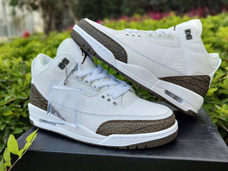 Nike Men's & Women's Signature Luxury Sneakers — Style 168 interior view