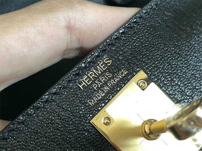  Effortless everyday bag front view 13