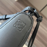 Ziva's Charm handbag – close-up view (28cm*17cm*9.5cm)