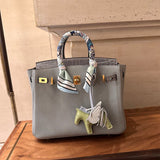  essential everyday bag detail view showing craftsmanship
