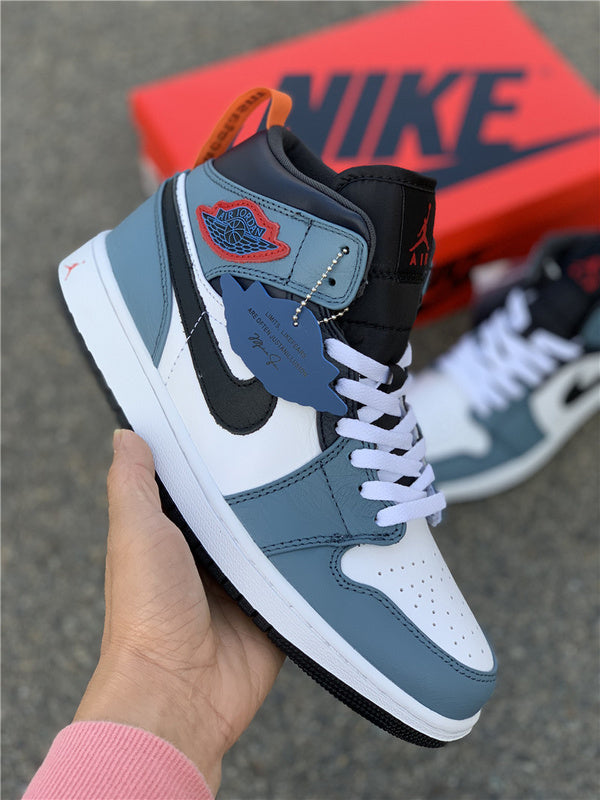 Nike Men's & Women's Premium Low-Top Trainers — Style 001 front view