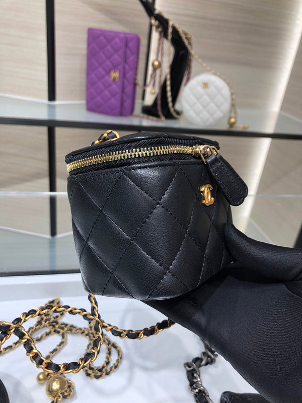  women's handbag, versatile design, view 4