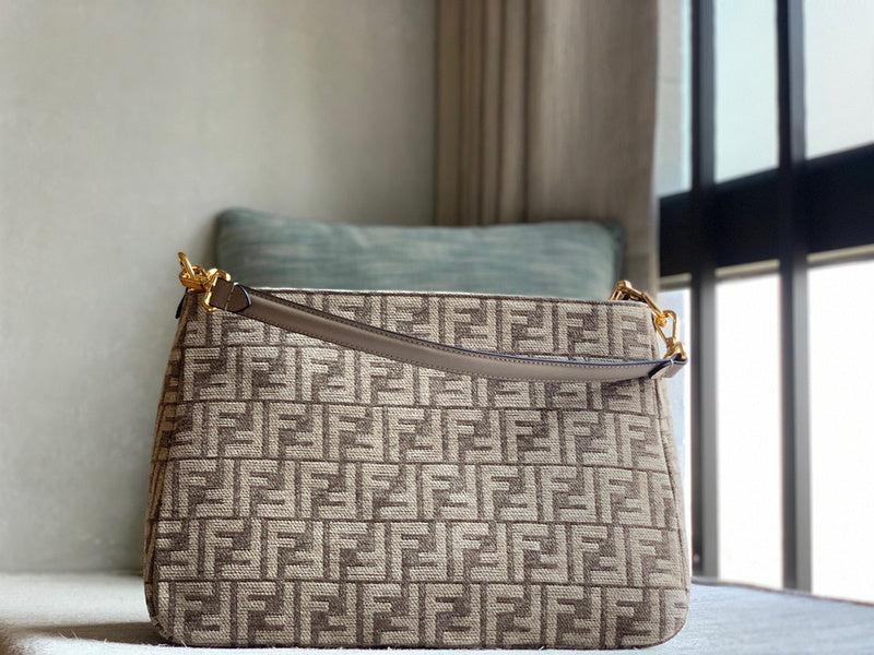 Ziva's Charm handbag – close-up view (35cm*14cm*23cm)