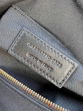 Chic Women's Crossbody Handbag - Luxury Premium Designer Style - NM3424