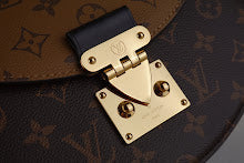 Chic Women's Crossbody Handbag - Luxury Premium Designer Style - NM4548