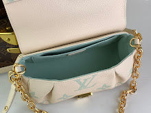 Designer Iconic Tote Handbag - Premium Luxury Women's Fashion - NM4453