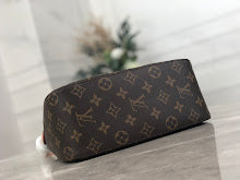 Luxury Monogram Shoulder Bag - Women's Elegant Designer Fashion - NM4332