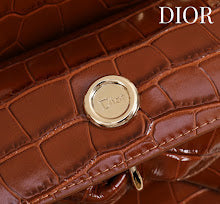 Luxury Signature Top Handle Bag - Elegant Women's Designer Handbag - NM7394
