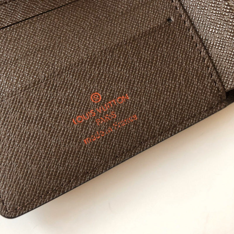Close-up detail of sleek modern women's handbag – women's luxury accessory