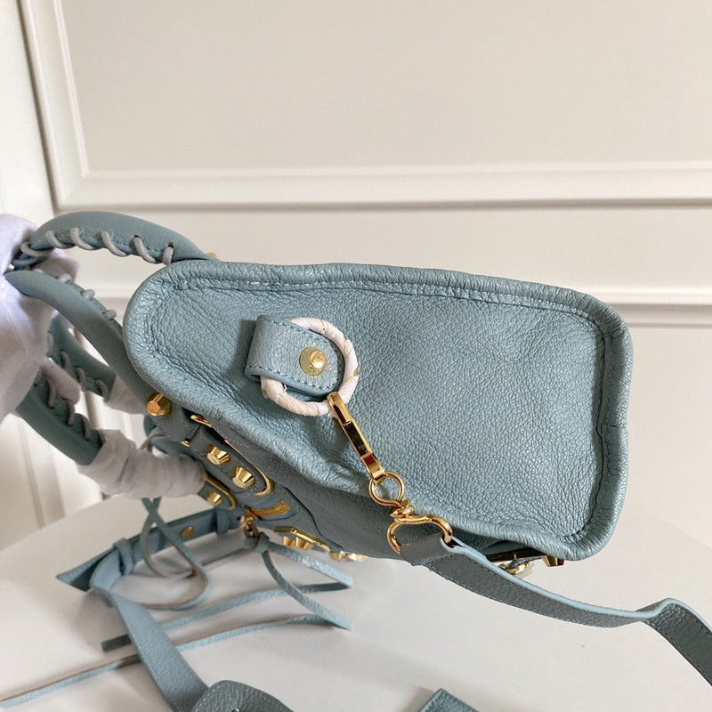 Zivas Charm Chic Craftsmanship Fashion Handbag (Refined Modern Silhouette) – Styled Look