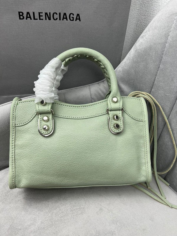 Zivas Charm Refined Everyday Style Statement Handbag (Refined Practical Design) – Full Silhouette