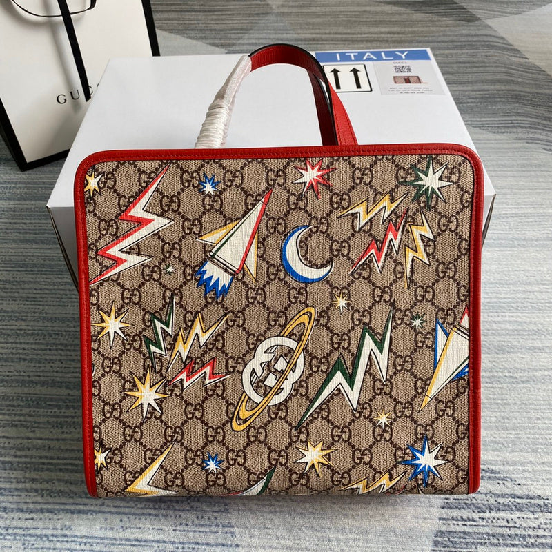 Front view of modern everyday-luxe women's handbag – women's luxury handbag