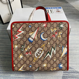 Front view of modern everyday-luxe women's handbag – women's luxury handbag