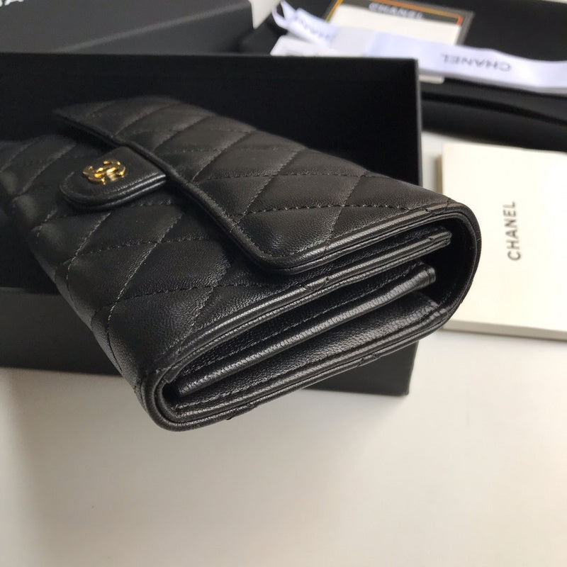 Zivas Charm Signature Style Everyday Handbag (Timeless Wardrobe Addition) – Styled Look