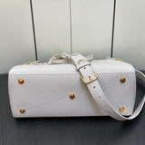  Refined tote bag carried on shoulder 22