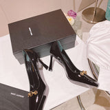 Three-quarter angle view of Saint Laurent luxury piece style No.015