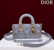 Luxury Signature Top Handle Bag - Elegant Women's Designer Handbag - NM7297
