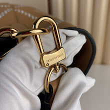 Chic Designer Crossbody Purse - Premium Luxury Women's Style - NM4788