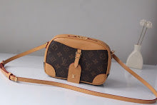 Luxury Designer Crossbody Bag for Women - Premium Fashion Handbag - NM4981