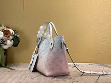 Chic Women's Crossbody Handbag - Luxury Premium Designer Style - NM5140