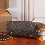  Everyday structured bag carried on shoulder 10