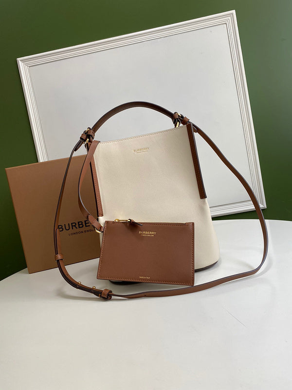 Ziva's Charm handbag – front view (one versatile size)