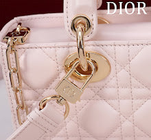 Chic Designer Satchel Bag - Luxury Women's Top Handle Handbag - NM7413