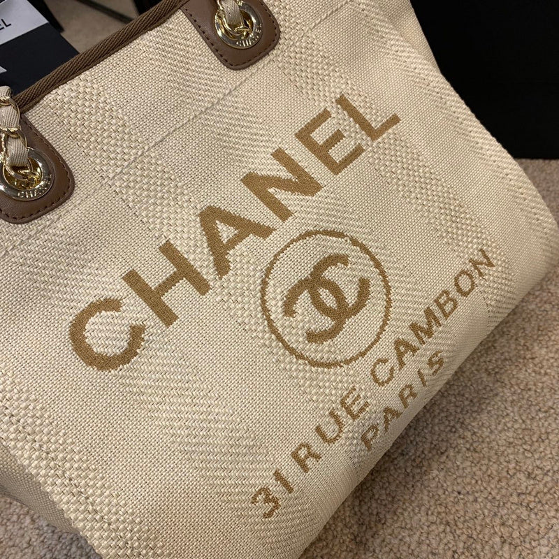  handbag, spacious everyday style, image 2