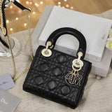 Handle and strap detail of everyday-luxe classic women's handbag – women's premium purse