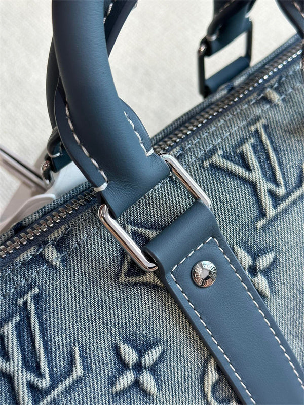  carryall bag interior and compartment view