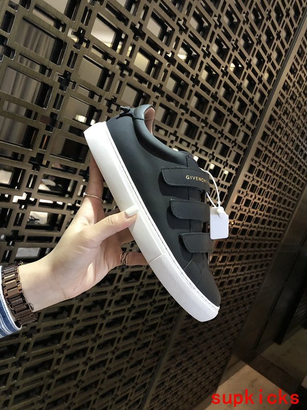 Givenchy shoes Style 079 - sole and craftsmanship detail