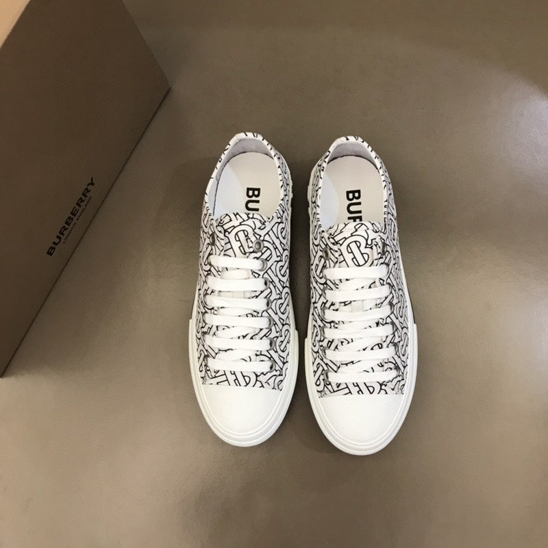 Burberry shoes Style 307 - logo and branding close-up