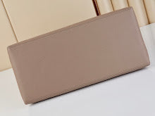 Premium Heritage Tote Bag - Elegant Women's Luxury Designer Style - NM4868