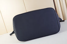Chic Designer Satchel Bag - Luxury Women's Top Handle Handbag - NM4305