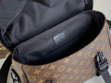 Chic Women's Satchel Handbag - Luxury Premium Designer Style - NM4436