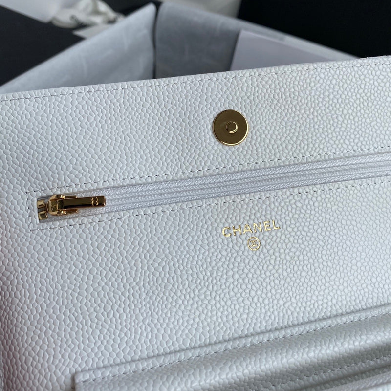 Zivas Charm Chic Craftsmanship Fashion Handbag (Considered Detail & Form) – Styled Look