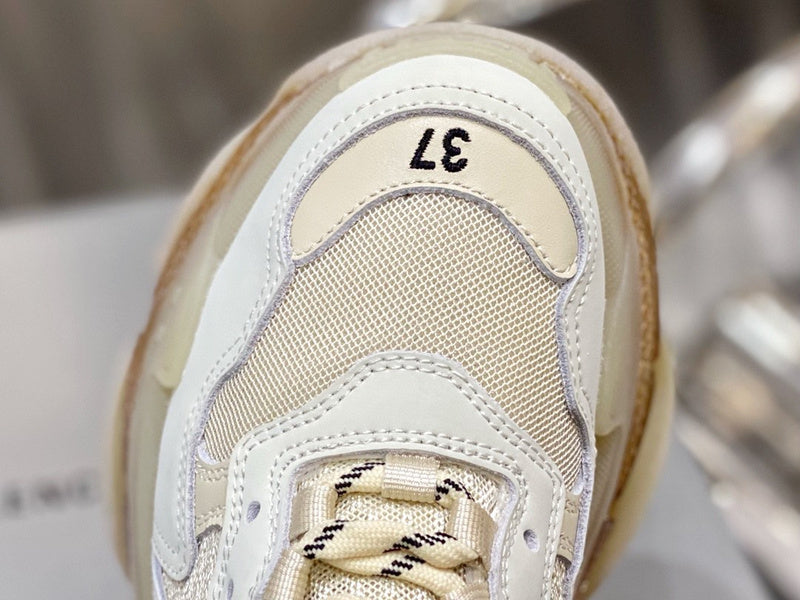 Zivas Charm Modern Minimalist Look Designer Shoes (Modern Wardrobe Staple) – Close-Up Detail