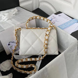 Zivas Charm Effortless Elegance Designer Handbag (Statement-Ready Design) – Detail View