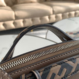 Ziva's Charm handbag – close-up view (Standard Size)