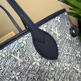  handbag interior and compartment view 9