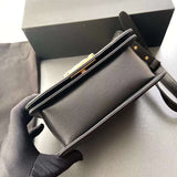 Zivas Charm Sleek Silhouette Everyday Handbag (Designer-Inspired Craftsmanship) – Close-Up Detail