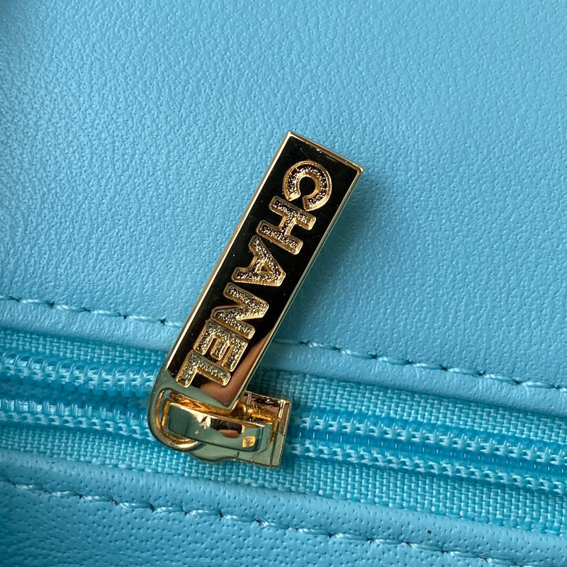  compact purse view 6