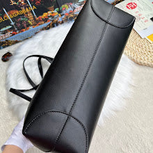 Premium Signature Shoulder Bag - Chic Women's Luxury Designer - NM6655