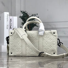 Designer Iconic Shoulder Bag - Luxury Women's Premium Fashion - NM4896