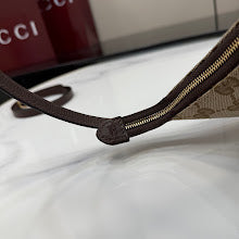 Premium Women's Crossbody Bag - Luxury Designer Fashion Accessory - NM4071