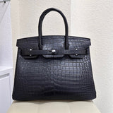  Refined carryall bag front view
